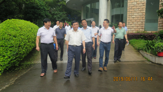 省市場監(jiān)督管理局副局長、省藥品監(jiān)督管理局局長俞開海 一行蒞臨我司檢查指導(dǎo)工作